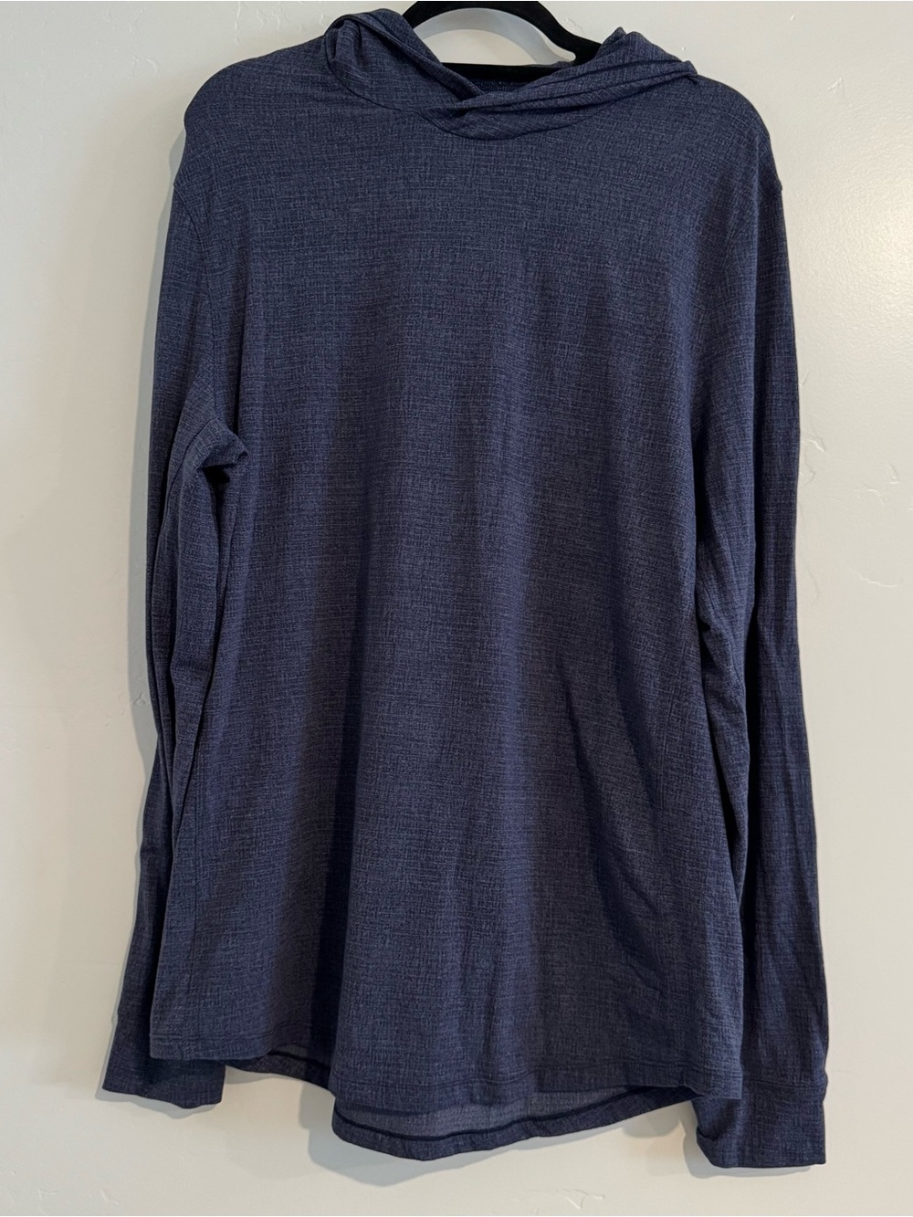 Lululemon Men's Navy Hooded Long-Sleeve